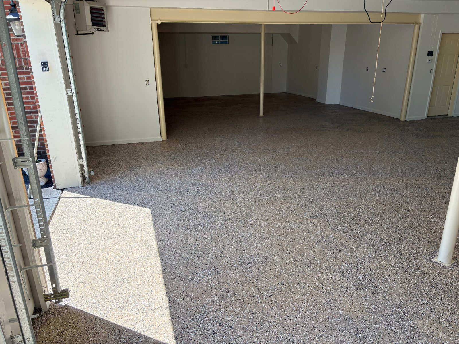 Epoxy flake floor after coating